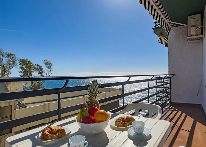 Appartamento Mediterráneo 6 9 Charming Beachfront 1bedroom With Stunning Sea Views